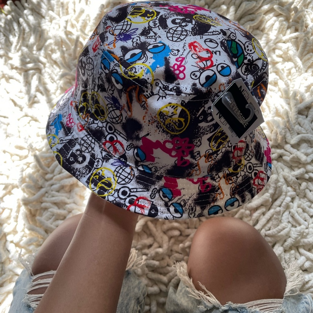zumiez reversible cool graphic bucket hat